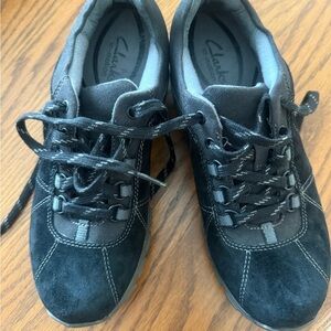 Clarks women’s Black athletic shoes